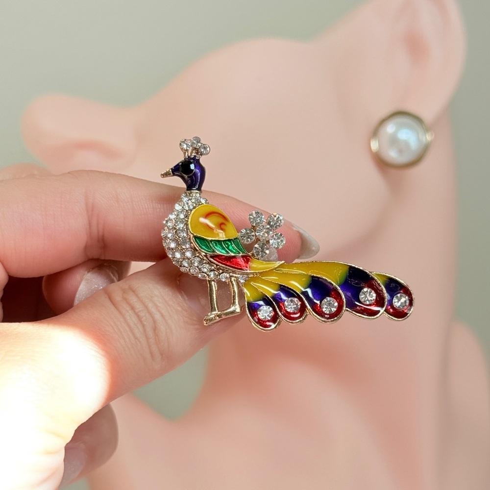 ⚜️ Colorful Peacock Brooch with Crystals - Picture 5 of 6